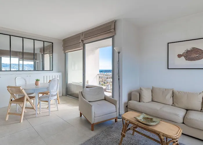 With Pool - Sea View Διαμέρισμα Αντίμπ